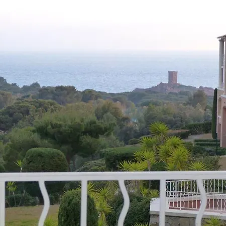 Cap Esterel Le Hameau, Quartier L2 - Esterel Vacances Ref. 84la Apartment